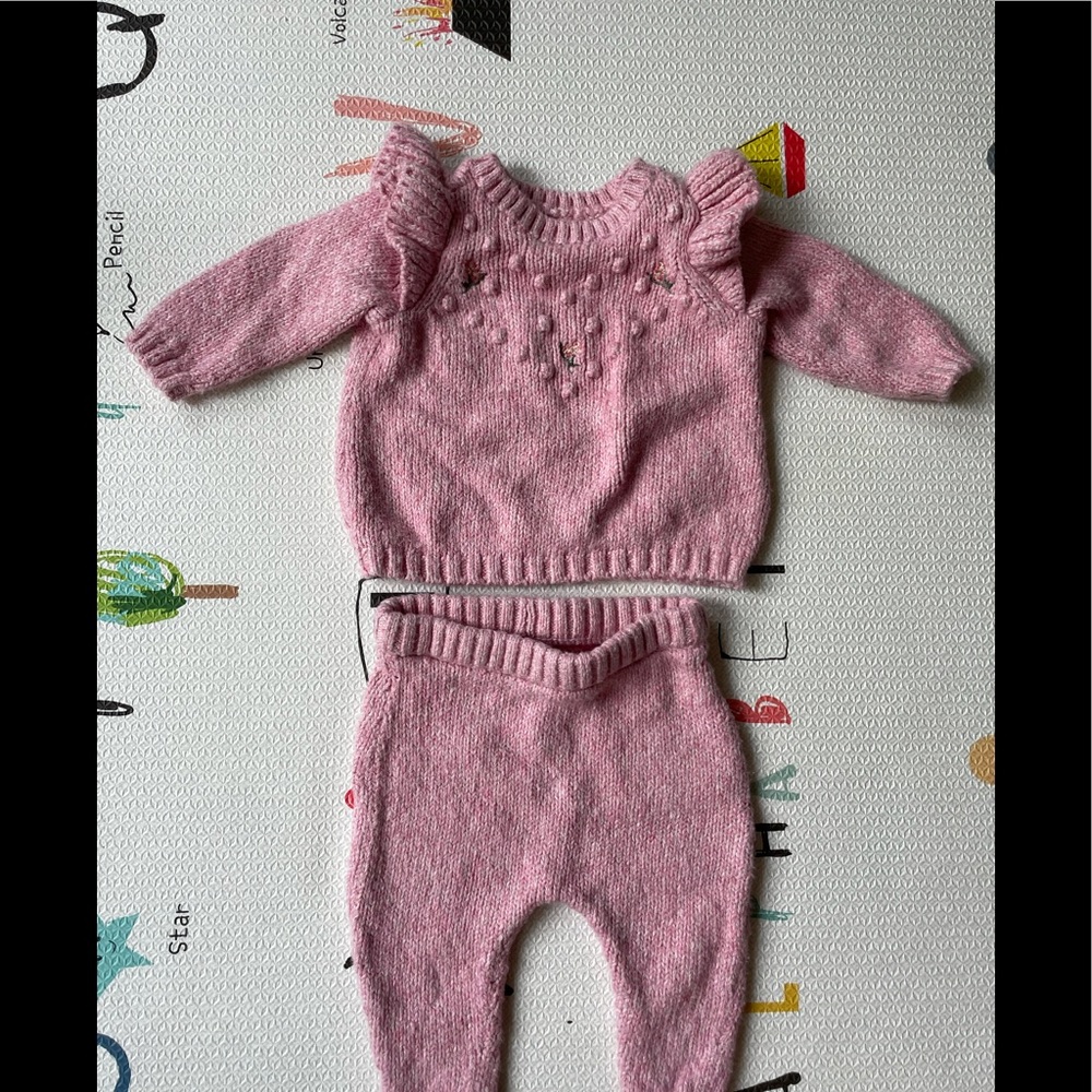 Old navy knit suit